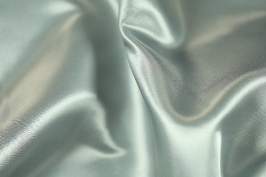 Eleganter Satin in Grau fĂŒr minimalistische Designs