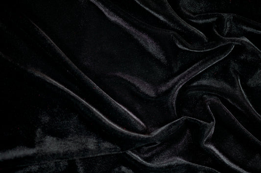 Edler Samtstoff in Schwarz – für elegante Outfits