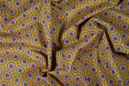 Baumwollstretch – Senfgelb mit Paisleymuster in Rosa & Grün – angenehm, flexibel und hochwertig verarbeitet
