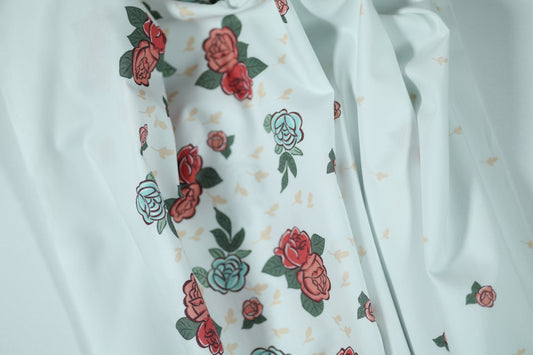 Hochwertiger Baumwoll Stretch – lebendige Blumen auf weichem Stoff