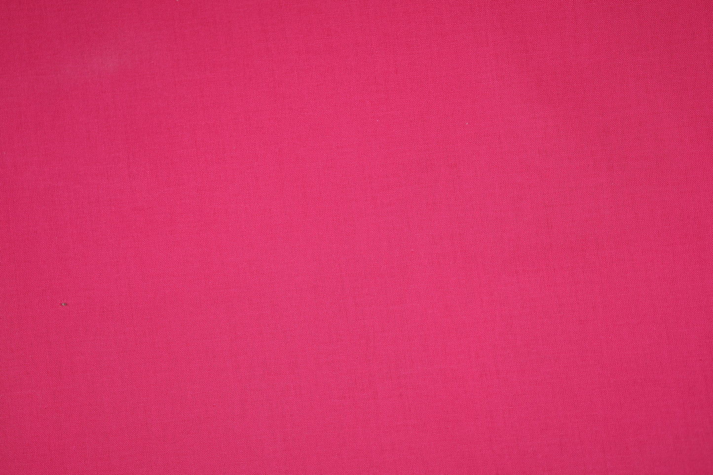 Einfarbiger Baumwollstoff in Fuchsia Pink – ideal für Kleidung, Accessoires und Dekoration