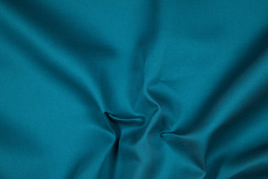 Baumwollstoff in Türkis – frisch & modisch