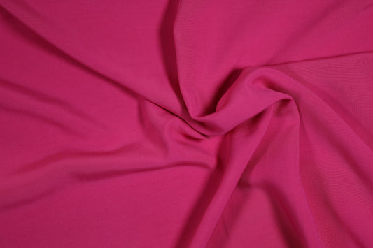 Leichter Viskosestoff in Fuchsia – ideal für Kleider und Blusen