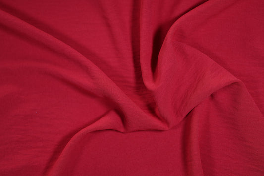 American Crepe Stoff Rot – intensiv und fließend