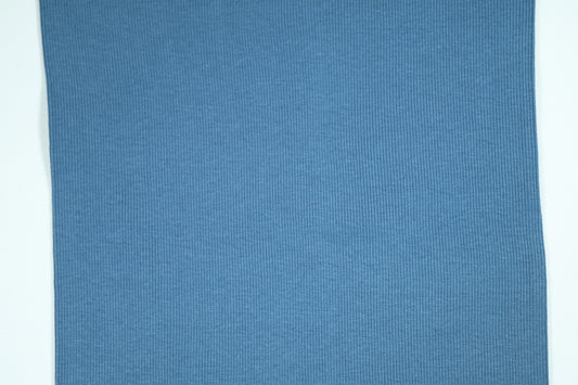 Elastischer Baumwollstoff in klassischem Jeansblau