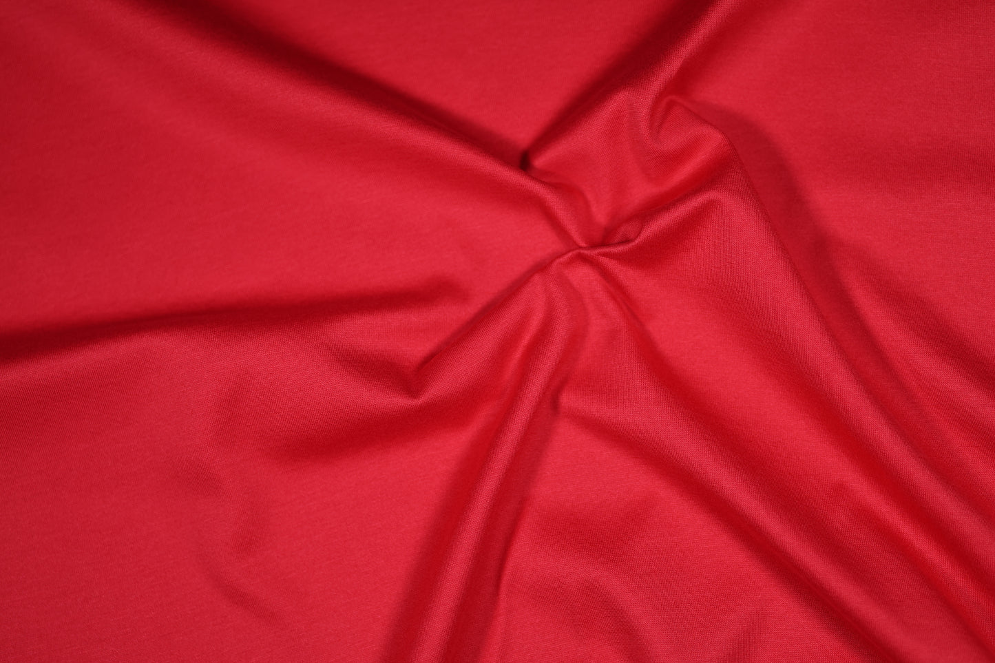 Roter Baumwolljersey – elastisch und hautfreundlich