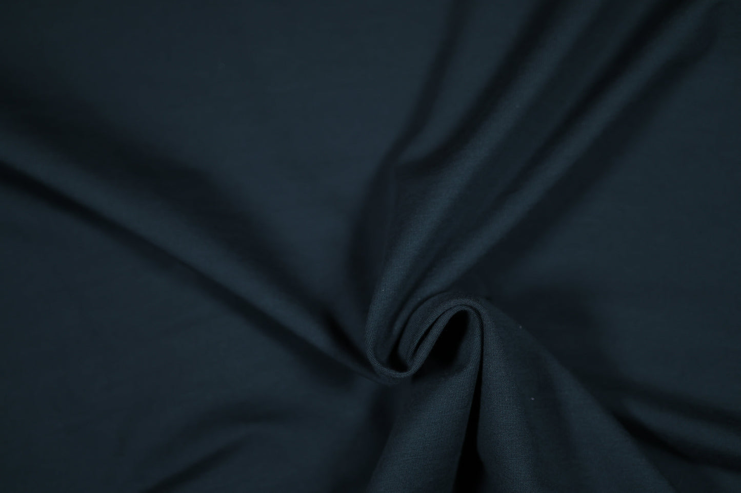 Baumwolljersey in Schwarz – klassischer Stoff für vielseitige Mode