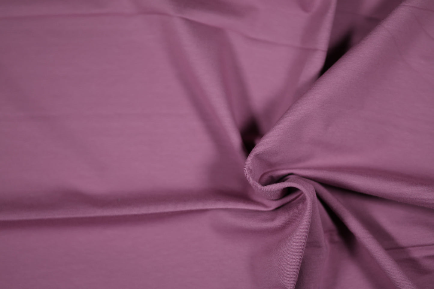 Altrosa Baumwolljersey – weich & dehnbar für feminine Nähprojekte
