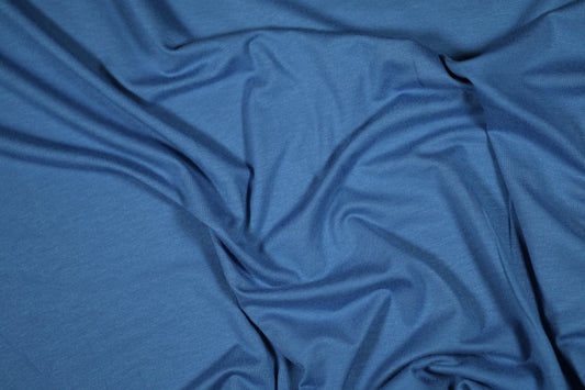 Jersey Stoff in Jeansblau – elastisch und atmungsaktiv