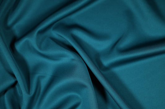 Hochwertiger Skuba Jersey Stoff – ideal für enganliegende Kleidung in Petrolblau