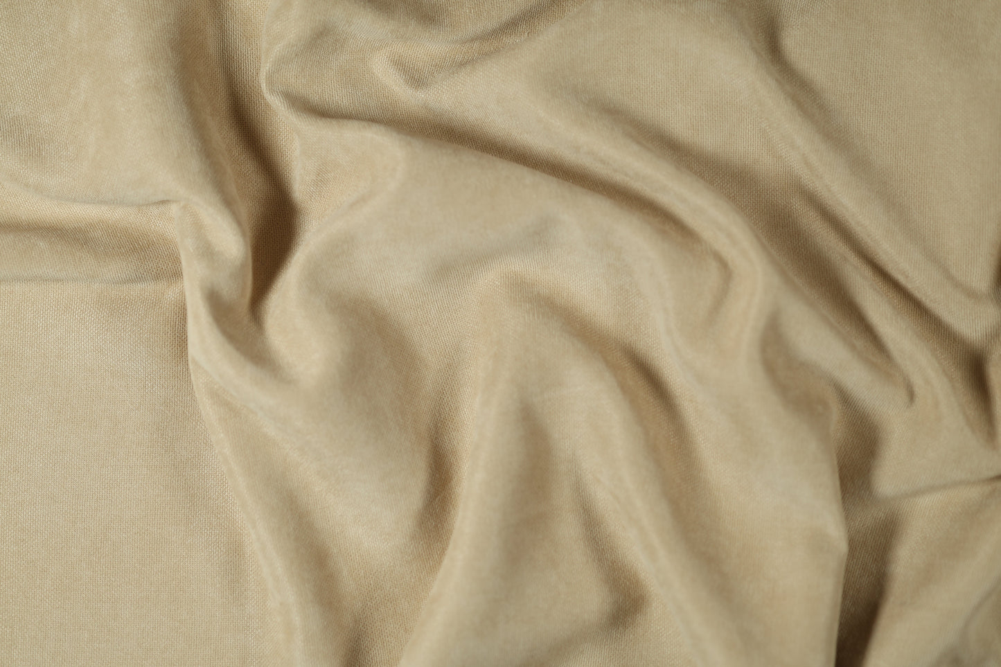Möbelstoff in Sand – zeitlos elegant und robust