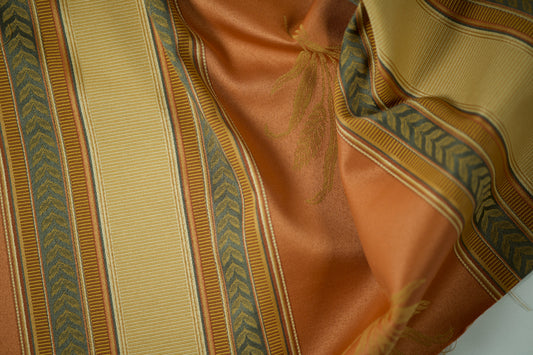 Stilvoller Dekostoff in Sonnengelb – perfekt für Vorhänge und Polstermöbel