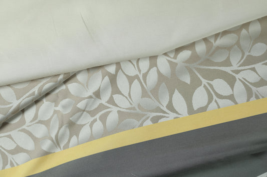 Eleganter Blätterstoff in Naturfarben – stilvoll und modern