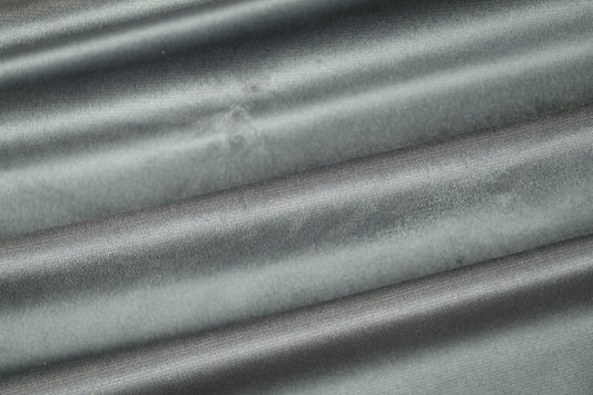 Moderner Stoff in Grau für Möbelbezüge