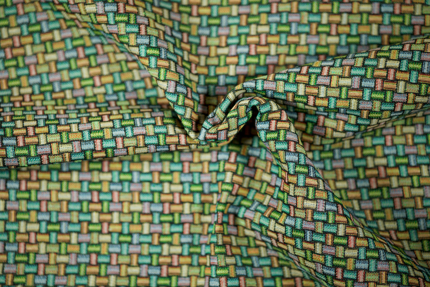 Möbelstoff mit feinem, gewebtem Muster in Multicolor-Farbkombination