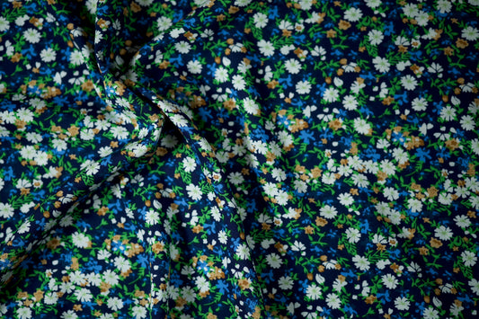 Viskosestoff – Florale Wiese in Blau-Grün – Viskosestoff mit Blumenmuster, weich und fließend – Ideal für Sommerkleider