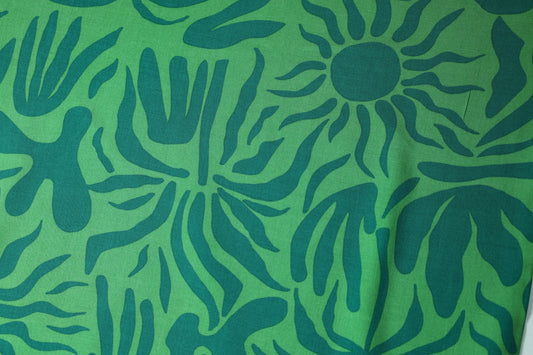 GrĂŒnes Tropenmuster â flieĂend, weich und ideal fĂŒr luftige Sommerkleider