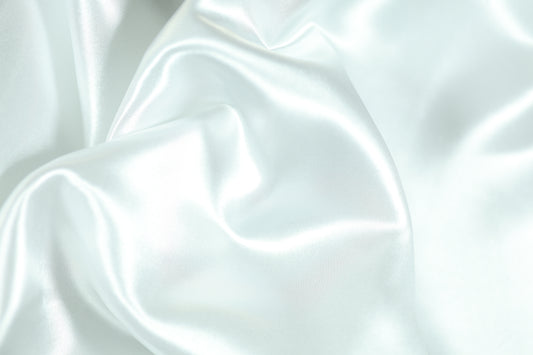 Satin Dekostoff weiß schimmernd für Hochzeit