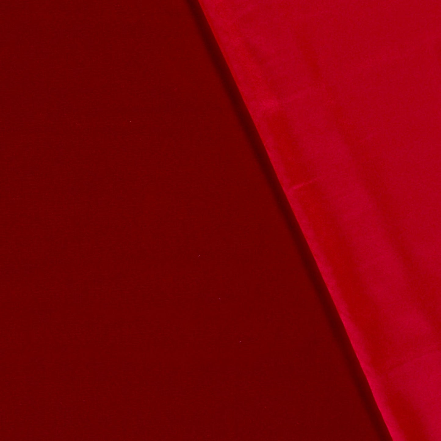 Satin Stretch Stoff Dunkelrot – Struktur