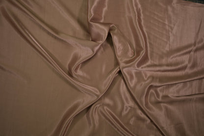 Satin Viskose uni Karamell – karamellbrauner Satinstoff mit Glanz