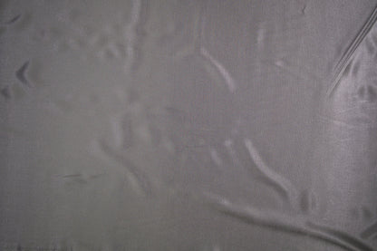 Satin Viskose uni Grau – grauer Satinstoff mit feinem Glanz