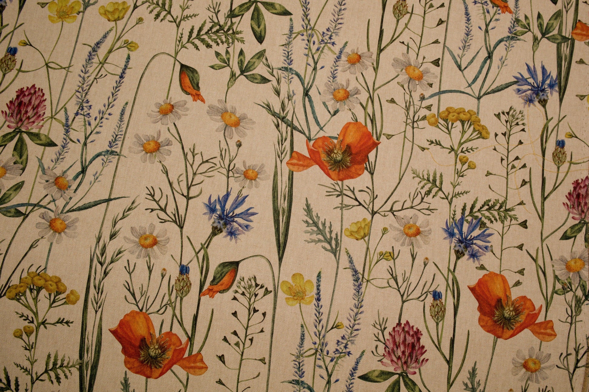 Baumwollmischstoff Wiesenblumen – aufgelegt