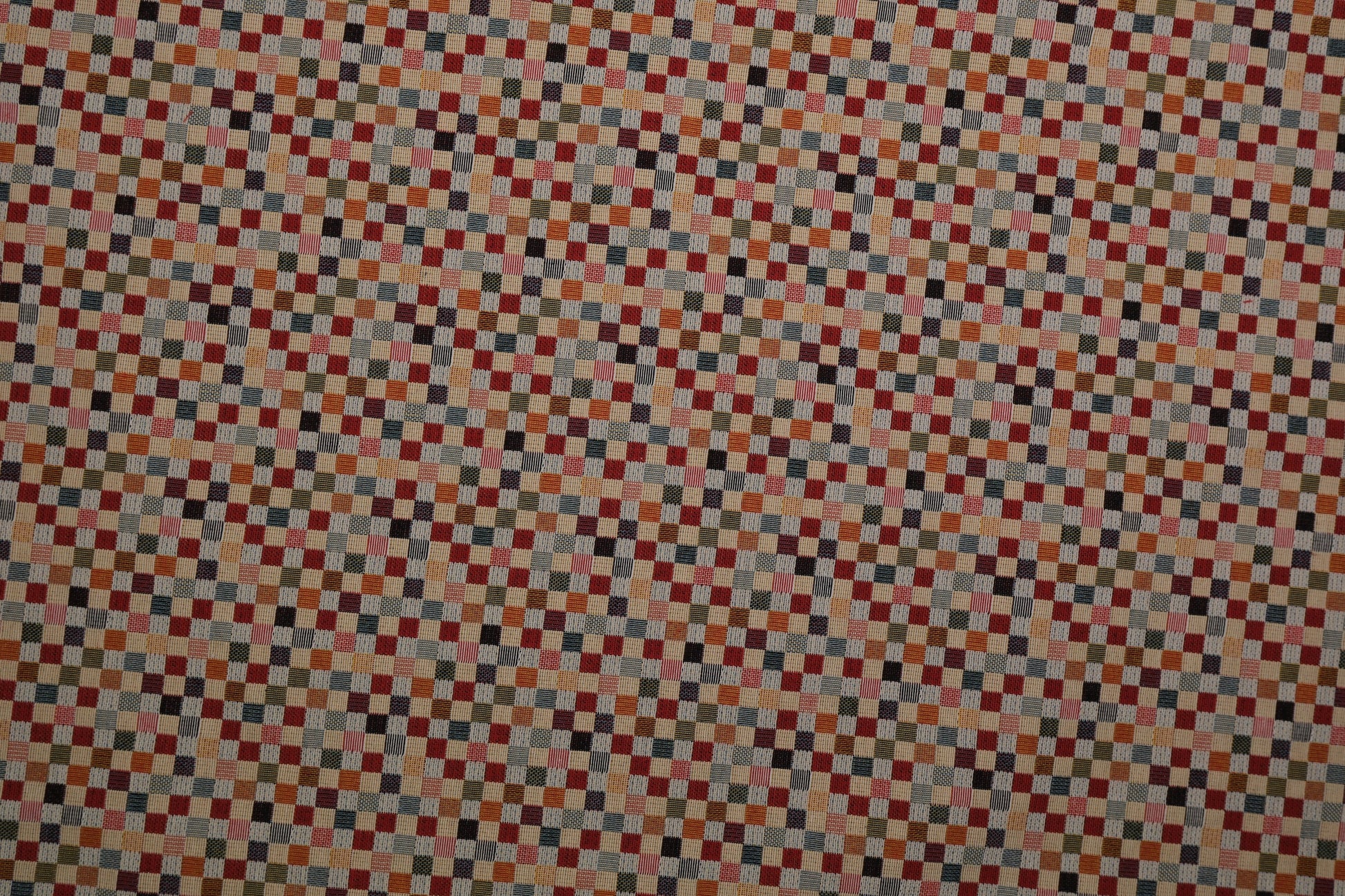 Bunter Karo Polsterstoff – ideal für Möbel & Deko