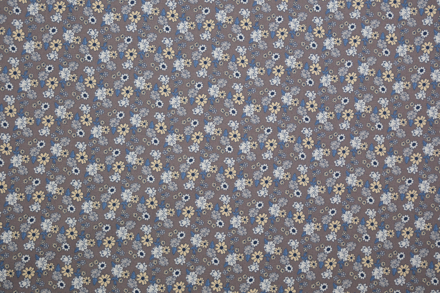 Baumwollstoff Blumen Taupe Blau -  Webware Materialqualität 140cm