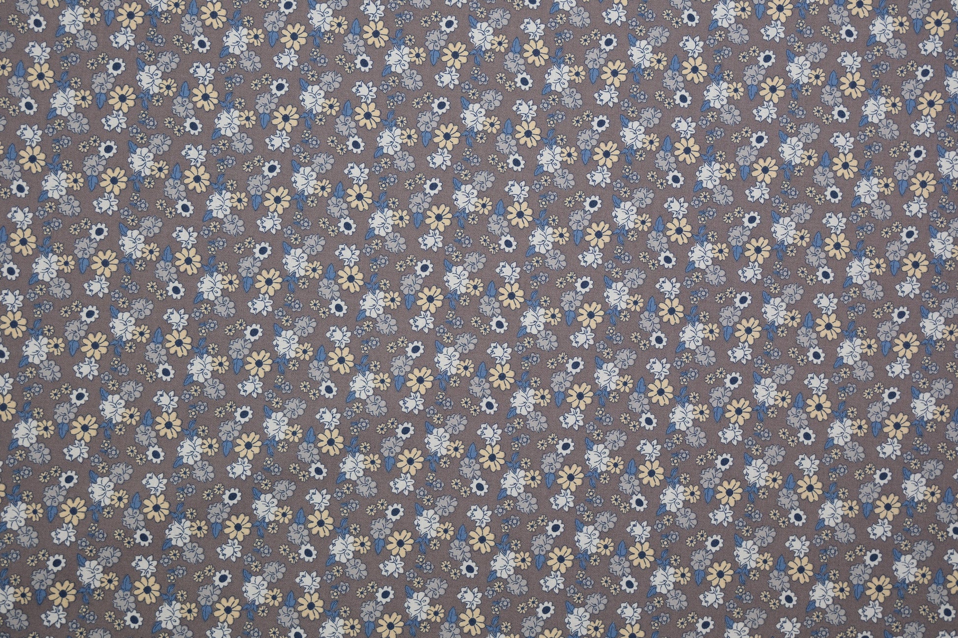 Baumwollstoff Blumen Taupe Blau -  Webware Materialqualität 140cm