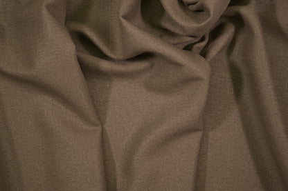 Taupefarbener Leinenstoff – weich fallender Naturstoff