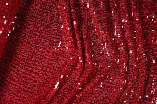 Pailletten – Scharlachrot – leuchtend, dicht bestickt und ideal für Abendmode