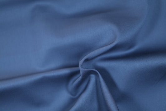 Stahlblauer Baumwollstoff – funktional & widerstandsfähig