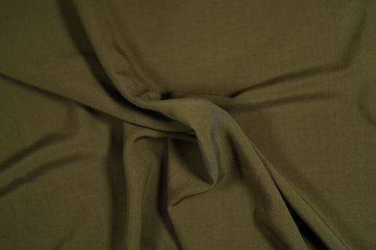 Viskosestoff in Khaki – weich und fließend für sommerliche Kleidung