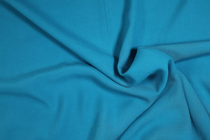 Leichter Viskosestoff in Himmelblau – ideal für Kleider und Blusen