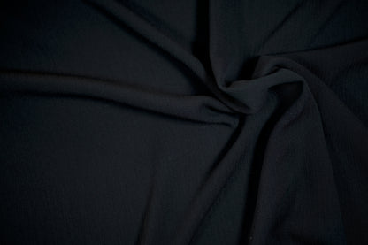 Krepp Viskose Stoff – Schwarz – stilvoll & luftig für dein Nähprojekt.