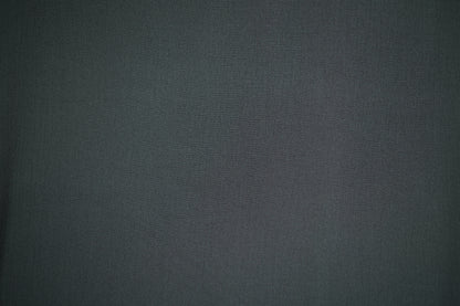 Krepp Viskose Stoff – Mittelgrau – stilvoll & luftig für dein Nähprojekt.