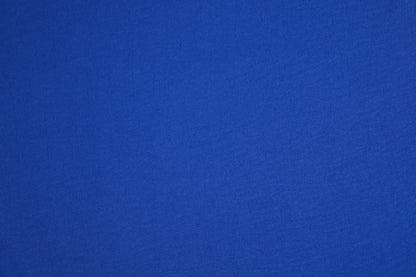Strahlender Stoff in Blau – ideal für Kleider