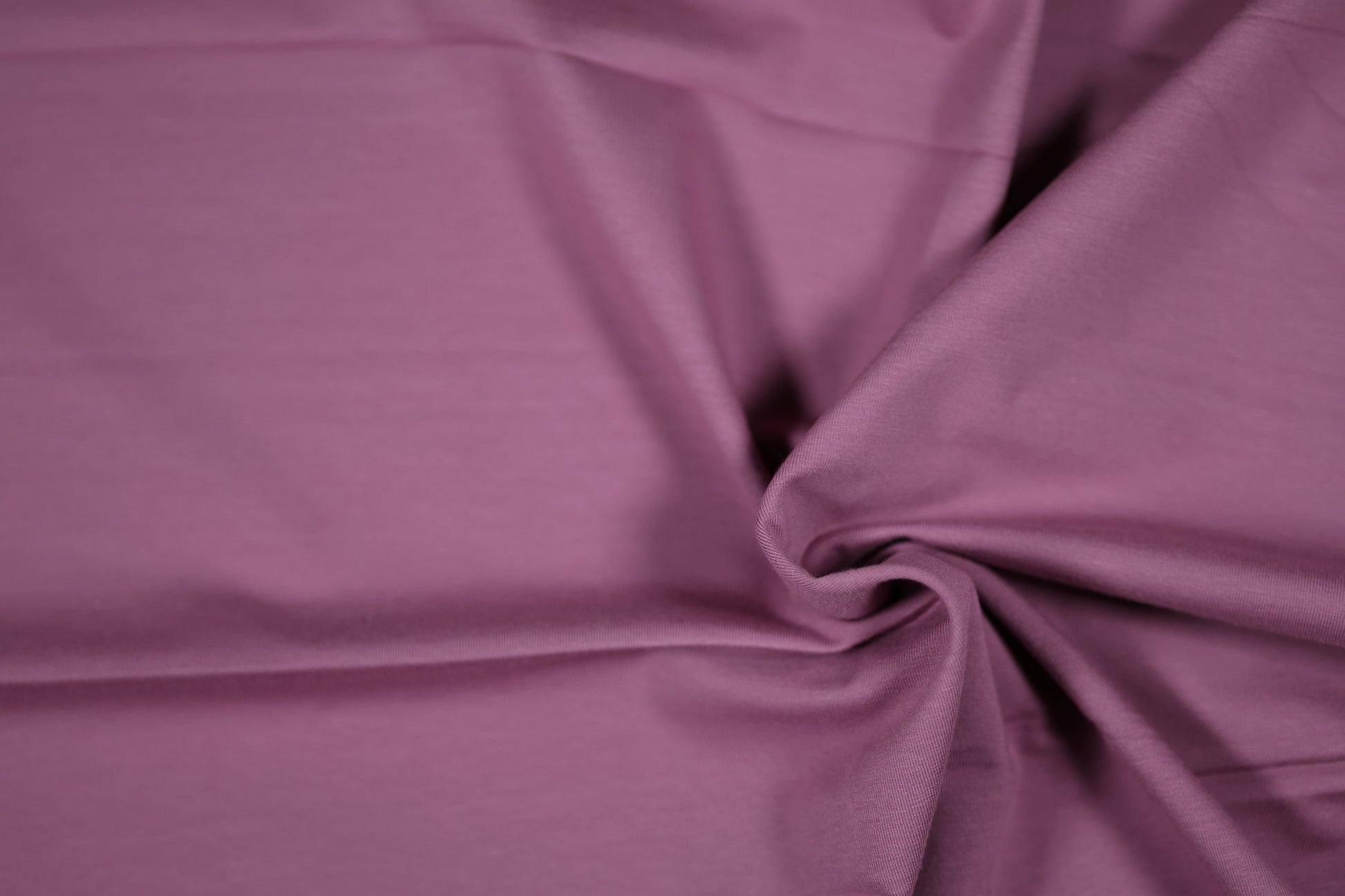Altrosa Baumwolljersey – weich & dehnbar für feminine Nähprojekte