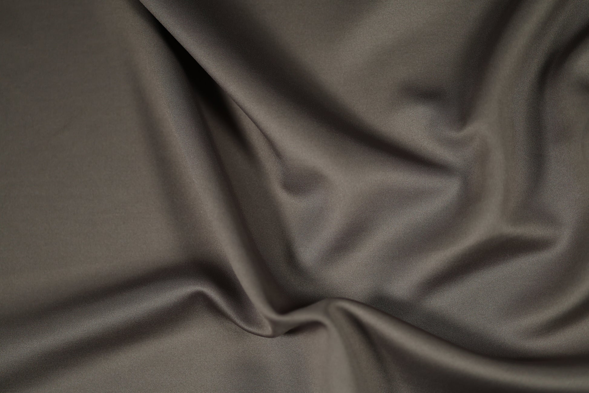 Eleganter grauer Scuba Stretch – dehnbar, blickdicht und vielseitig einsetzbar