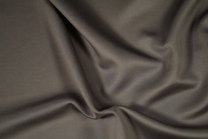 Eleganter grauer Scuba Stretch – dehnbar, blickdicht und vielseitig einsetzbar
