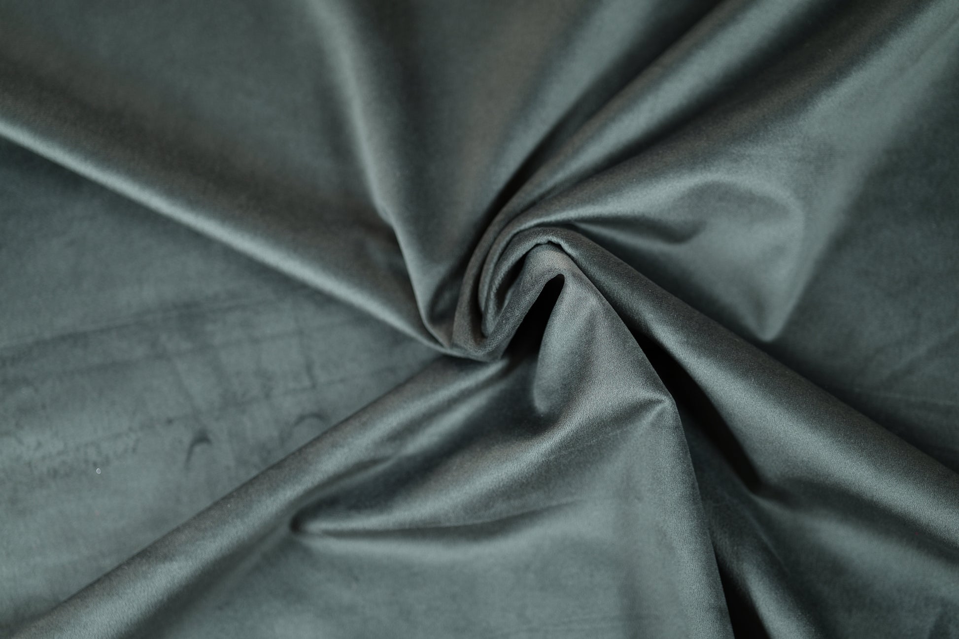 Verdunklungsstoff – Graublau – lichtundurchlässiger Verdunklungsstoff aus Polyester. Blackout Stoff