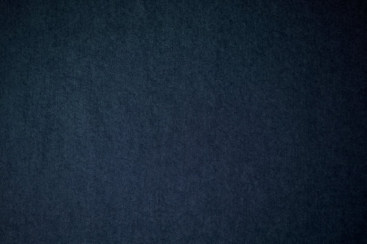Denimstoff in Jeansblau, ideal für robuste Kleidung