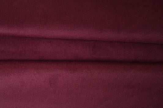Cordstoff in Bordeaux – weich und elegant
