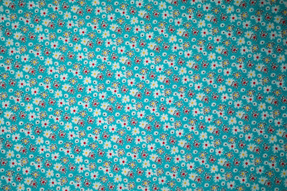 Viskosestoff – Kleine Blümchen auf Türkis – Viskosestoff mit Blumenmuster, weich und fließend – Ideal für Sommerkleider