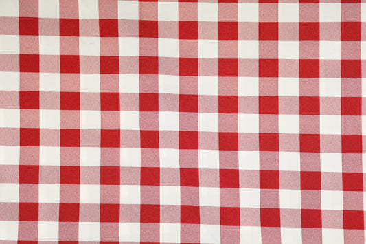 Detailansicht von Polyester Krierte – Rot Karo – edle Optik in Rot