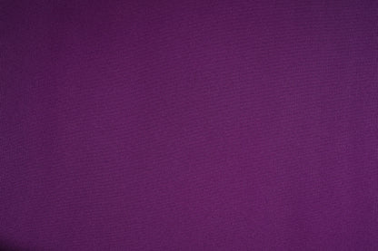 Polyester Panama Stoff in Violett – Nahaufnahme der Stoffstruktur und Farbe
